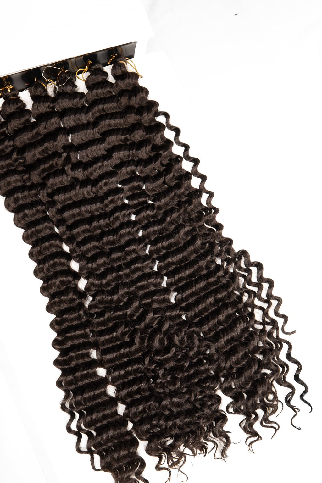 Boho Braids i färg #1B med mjuka, definierade lockar med naturlig glans, perfekta för professionella hårförlängningar.