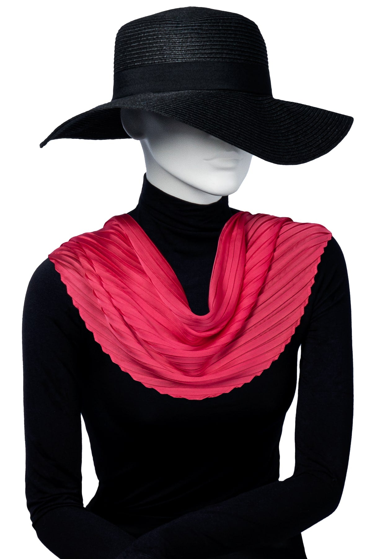 Skyltdocka med hallonröd plisserad scarf knuten runt halsen, perfekt för att visa styling och accessoarer
