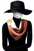 scarf i varma toner av guld, beige och rostbrunt. Lyxigt skimrande tyg med mjuk glans som ger en exklusiv, tidlös och sofistikerad stil.