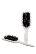 Beigea Bounce Curl Define Brushes. stylingborste för naturliga lockar och krullar, för ett  frizzfritt och definierat hår.