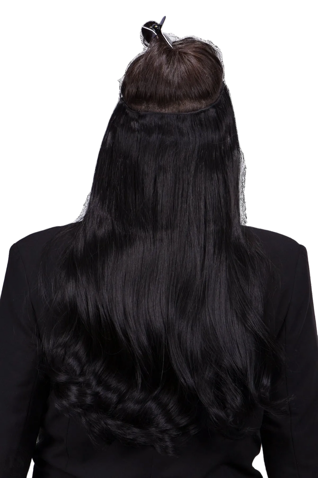 Hårband med vågigt hår i naturligt svart nyans, långt och glansigt med mjuka lockar för en fyllig och elegant look.